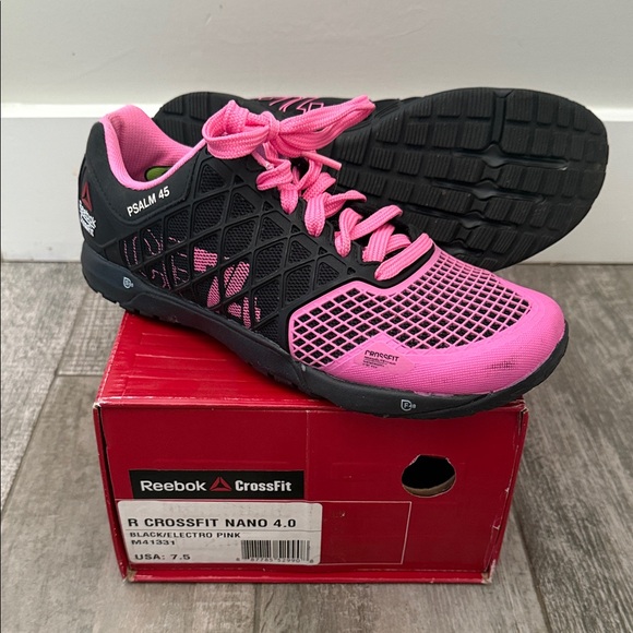 Reebok Women's CrossFit Nano 4.0 Black and Pink Athletic Shoes - Picture 1 of 2